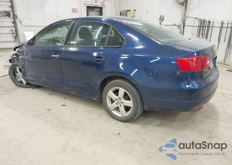 2013 Volkswagen Jetta 2.0L S из США, поврежденный, VIN 3VW2K7AJ7DM233554